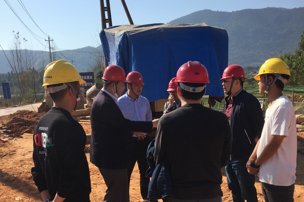 隊(duì)黨委書記汪宏敏一行到中大工勘院武陽高速項(xiàng)目開展安全檢查